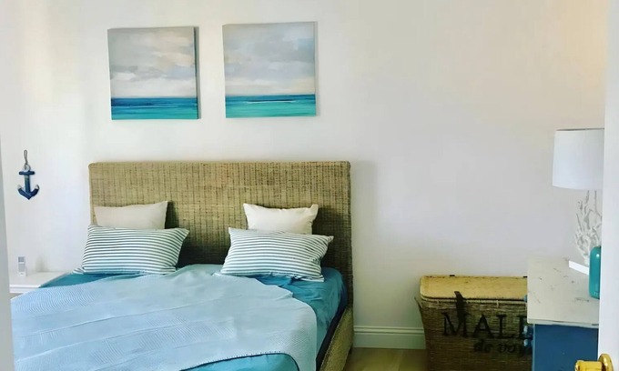 Castellammare di Stabia Apartment | Apartment 'Blue Sea Two Apartments' with Shared Terrace, Wi-Fi and Air Conditioning