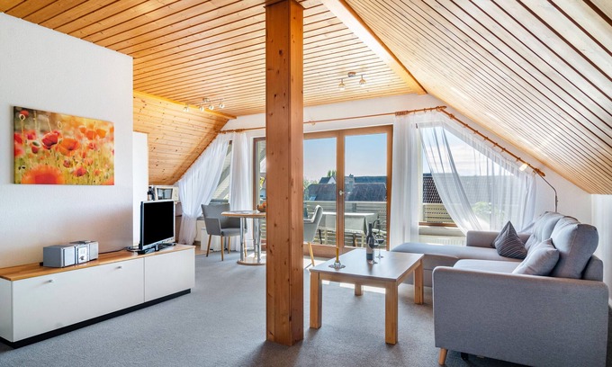Immenstaad am Bodensee Apartment | Apartment 'Ferienwohnung Nr1' with Balcony and Wi-Fi