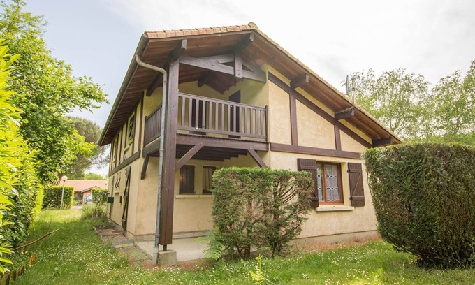 Aureilhan Apartment | Apartment 1 bedroom and mezzanine 1 km from the lake