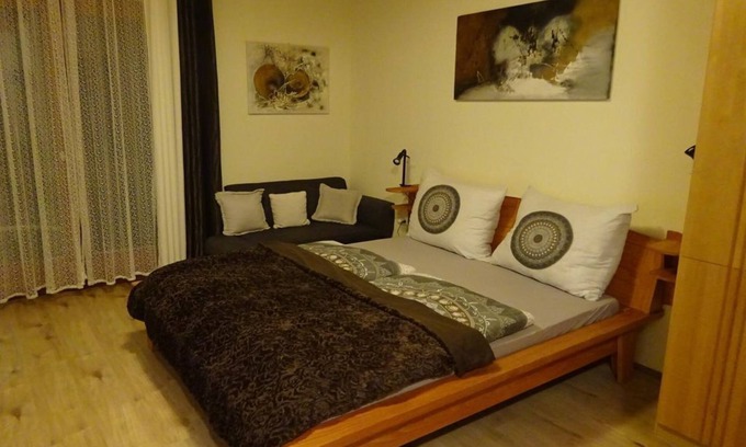 Krakaudorf Apartment | Apartment 1 room studio, bed-sitting room, shower, WC, balcony - Wedam Ronald -