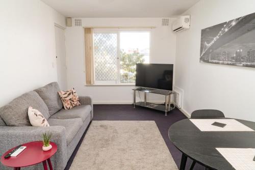 Rivervale Hotel | Apartment 19 Burswood