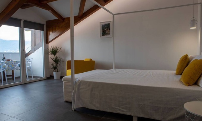 Furore House | Apartment 2