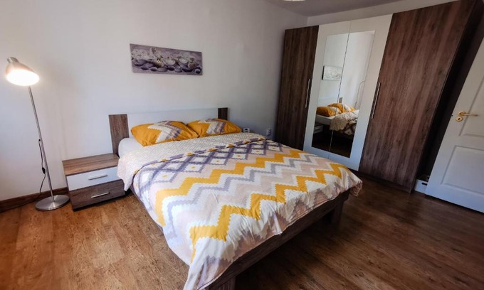 Resita Apartment | Apartment 48 Resita - self check in