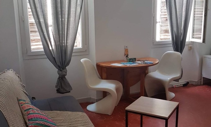 Toulon Apartment | Apartment 57 m2 200 meters from the Port of Toulon