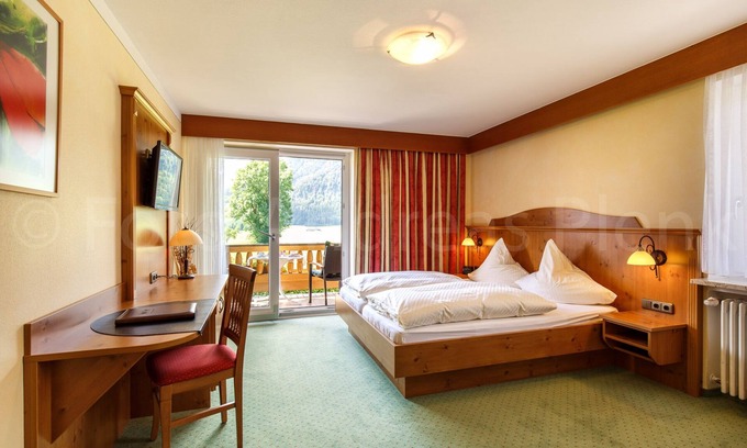 Ruhpolding Apartment | Apartment 6, 41sqm, 2 balconies, 1 bedroom, living room, kitchen, WLAN, 2 TVs