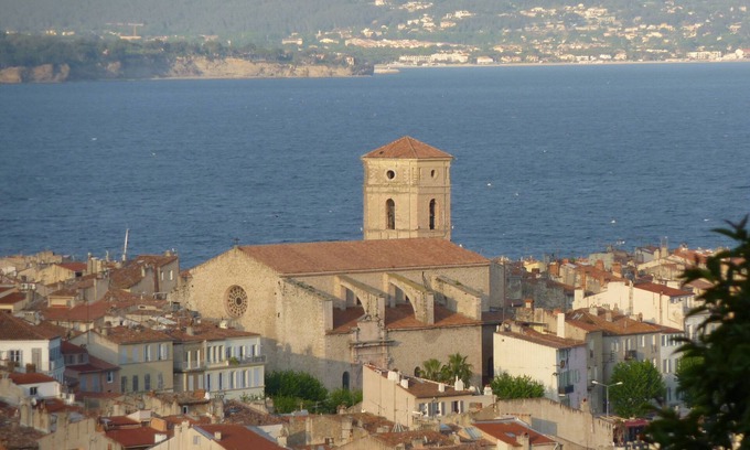 La Ciotat Apartment | Apartment 61 m2- 4 pers- very quiet- in villa with terrace and garden