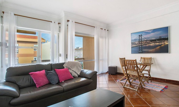 Peniche de Cima Apartment | Apartment 'A O - Aires' with Private Terrace, Balcony and Wi-Fi