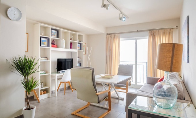 San Lorenzo Apartment | Apartment 'A Orillas Del Guadalquivir' with Balcony, Wi-Fi and Air Conditioning