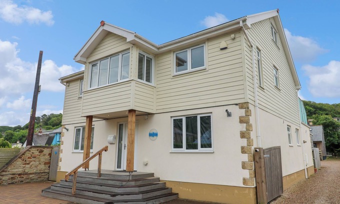 Portreath Cottage | APARTMENT ABOVE GARRYGLASS, family friendly in Portreath