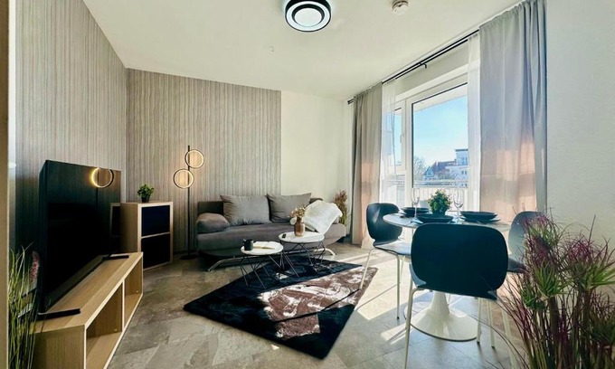 Cottbus Apartment | Apartment Am Spremberger Turm, 65qm, 2 Schlafzimmer, Küche, Parkplatz, Balkon, Waschmaschine