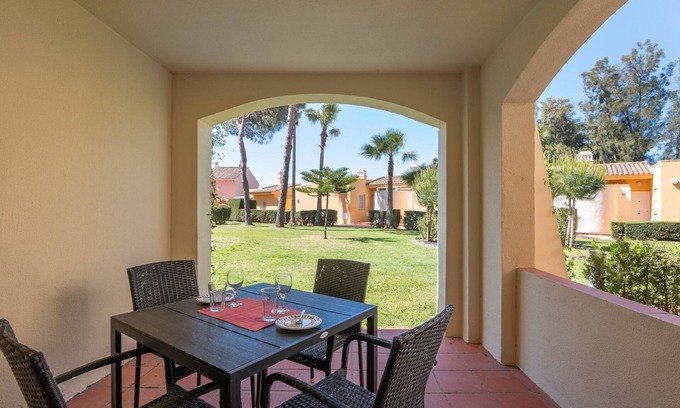 Lepe Apartment | Apartment 'Apartamento Palo Verde Golf' with Shared Pool, Private Terrace and Wi-Fi