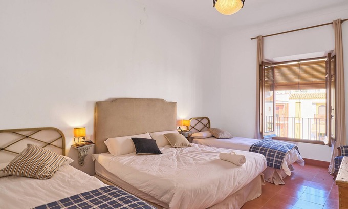 Espejo Apartment | Apartment 'Apartamento III' with Shared Pool, Wi-Fi and Air Conditioning