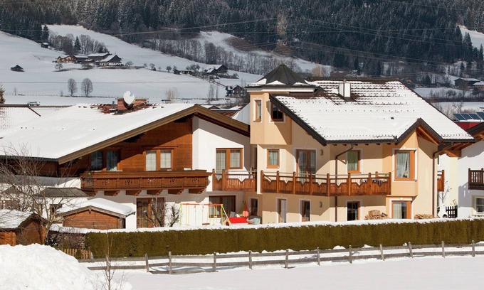 Altenmarkt im Pongau Apartment | Apartment in Altenmarkt near Ski Lifts