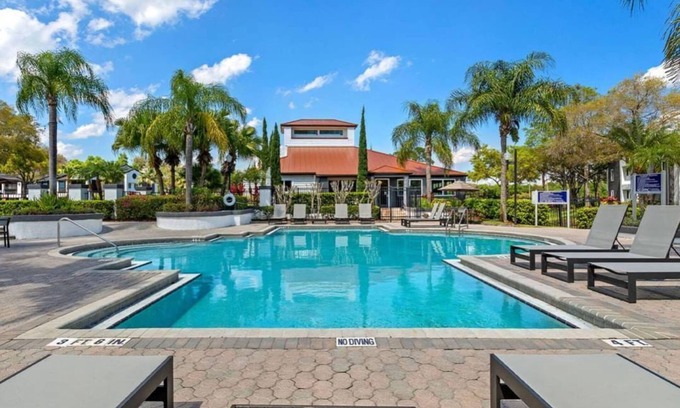 Florida Center North Apartment | Apartment at Universal Studios