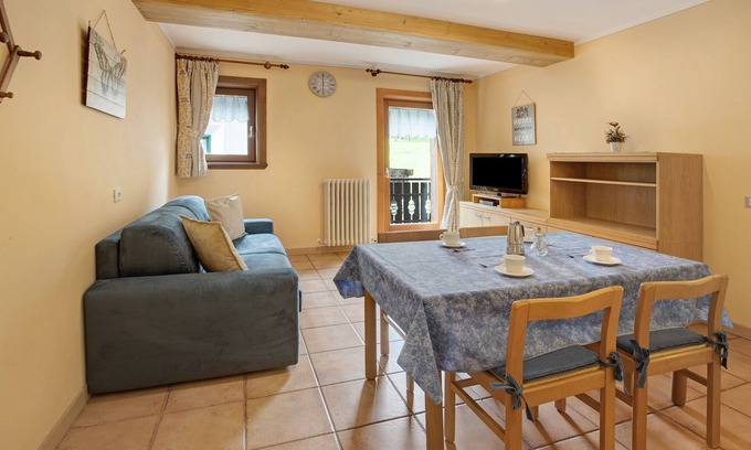 Livigno Apartment | Apartment 'Bait Dal Cucù App Plascianet' with Mountain View, Shared Garden and Wi-Fi