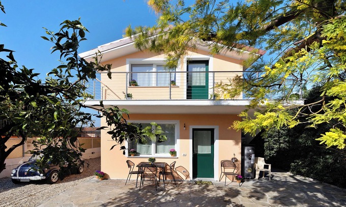 Ceriale Apartment | Apartment "Baita Marina - Libeccio 30 m Mare" with Garden & Wi-Fi