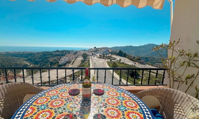 Frigiliana Apartment | Apartment 'Balcones De Frigiliana' with Sea View, Wi-Fi and Air Conditioning