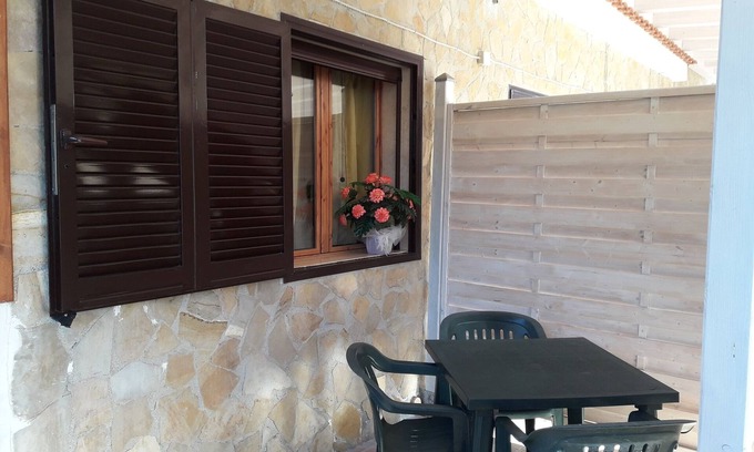 Vieste Apartment | Apartment 'Bilo 2' with Shared Garden, Wi-Fi and Air Conditioning