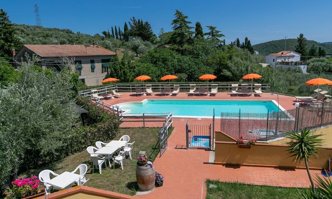 Suvereto Apartment | Apartment 'Bilocale Pendolino' with Balcony, Shared Pool & Wi-Fi