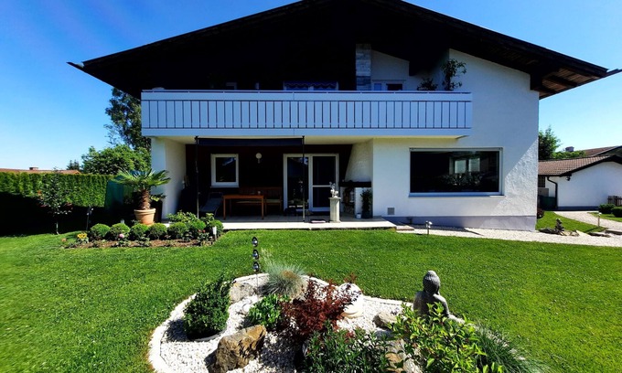 Prem Apartment | Apartment 'Broni' with Private Terrace and Wi-Fi