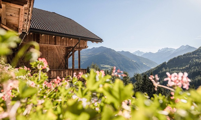 Valle Aurina Apartment | Apartment 'Bruneggerhof 1' with Mountain View, Private Garden and Wi-Fi