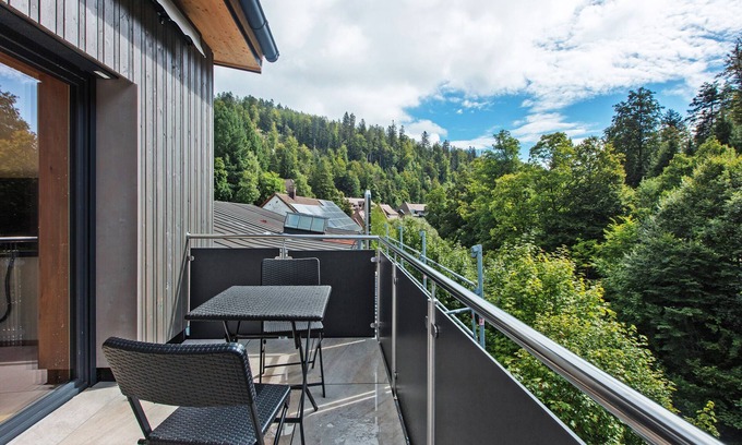 St. Blasien Apartment | Apartment 'Buche' with Balcony and Wi-Fi