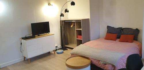 Beauzelle Apartment | apartment building features laundry facilities