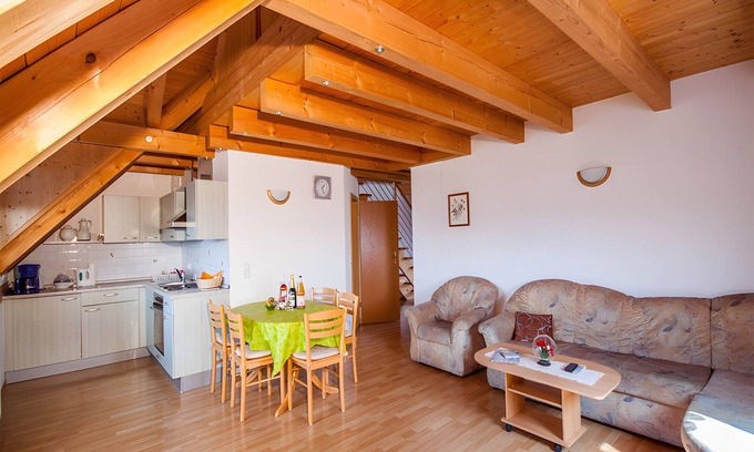 Meersburg Apartment | Apartment 'C' with Lake View, Balcony and Wi-Fi