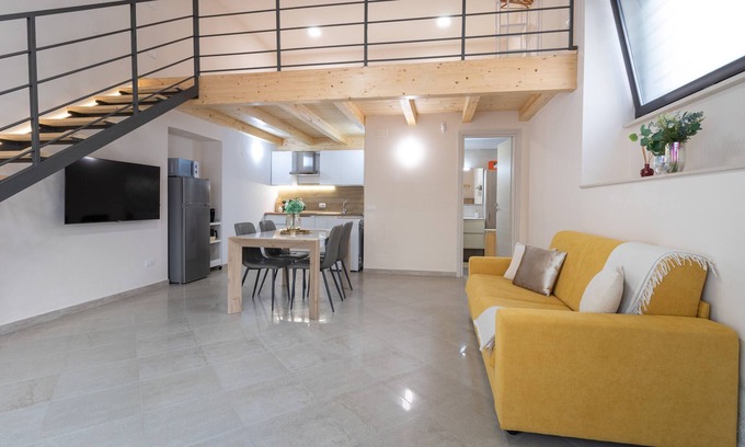 Giovinazzo Apartment | Apartment 'Calipso' with Wi-Fi and Air Conditioning