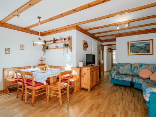 Campestrin Apartment | Apartment Casa Bucci by Interhome