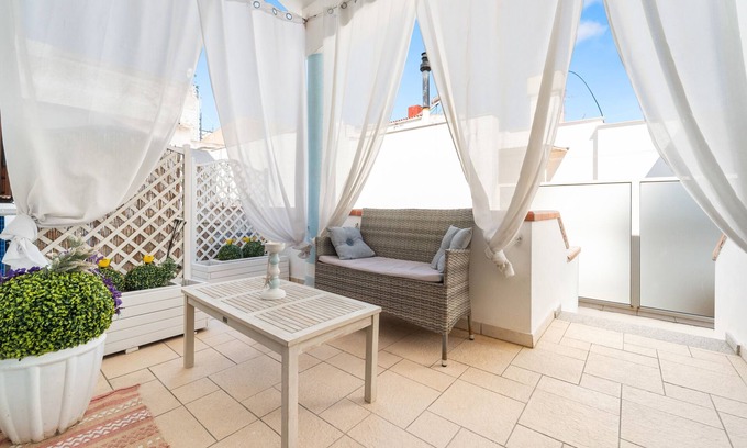 Calasetta Apartment | Apartment 'Casa Di Design A' with Private Terrace, Wi-Fi and Air Conditioning