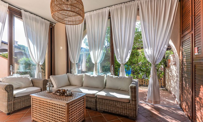 Marina di Campo Apartment | Apartment 'Casa Eucalipto' close to the Beach with Garden & A/C