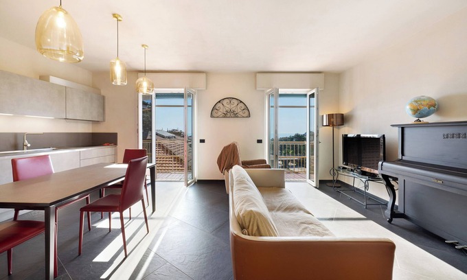 Levanto Apartment | Apartment 'Casa Mario' with Balcony and Wi-Fi