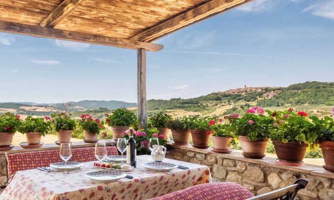 Radicondoli Apartment | Apartment 'Casa Rurale Panoramica' with Mountain View, Shared Pool and Wi-Fi