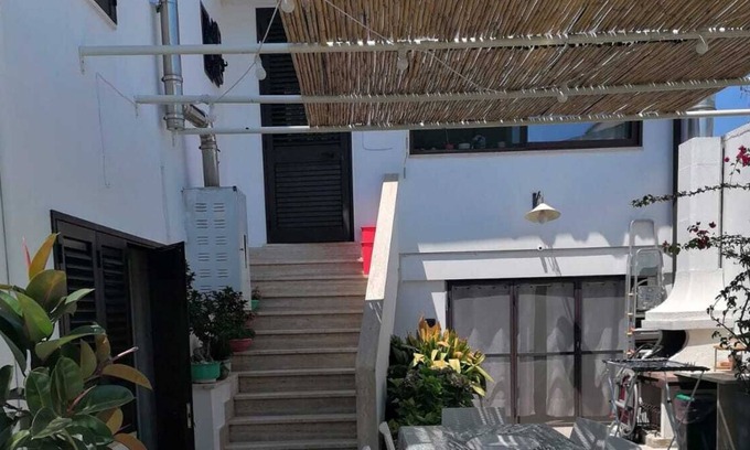 Magliano Apartment | Apartment 'Casetta Turlindana' with Shared Terrace and Wi-Fi