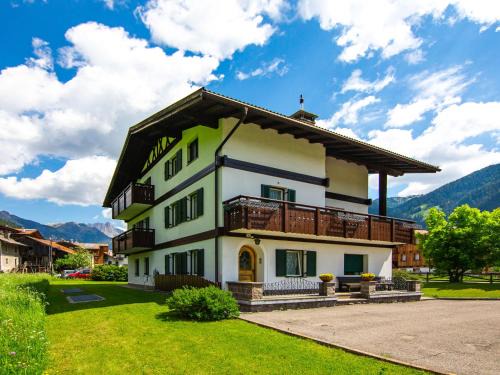 San Giovanni di Fassa Apartment | Apartment Cincelli - Catinaccio by Interhome