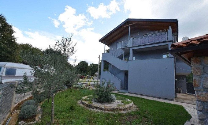 Gabonjin Apartment | Apartment Cindrić 1 on the first floor