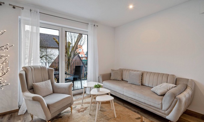 Bad Duerrheim Apartment | Apartment 'City Villa Bad Dürrheim' with Balcony and Wi-Fi