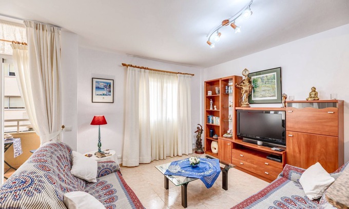 Puerto de Pollensa Apartment | Apartment Close to the Beach with Wi-Fi, Air Conditioning & Balcony