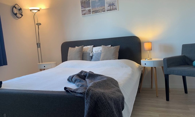 Schwerin Apartment | Apartment close to the city center & with a view of the countryside, incl. bike room