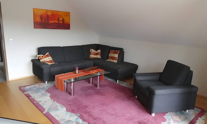 Wasserburg Apartment | Apartment 'Diepold' with Mountain View, Shared Garden and Wi-Fi