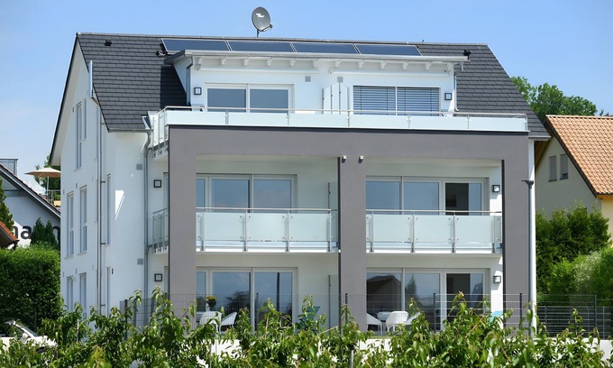 Wasserburg Apartment | Apartment 'Dinkelbach Traumblick 3 F' with Private Terrace, Private Garden and Wi-Fi