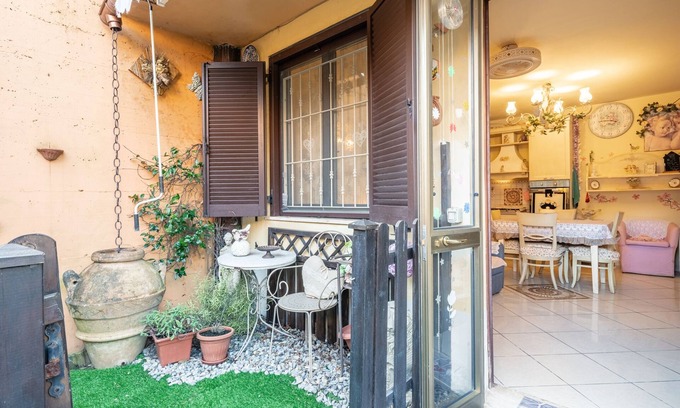 Santa Maria del Giudice Apartment | Apartment 'Due Cuori E Una Capanna Lucca' with Mountain View, Private Garden and Air Conditioning
