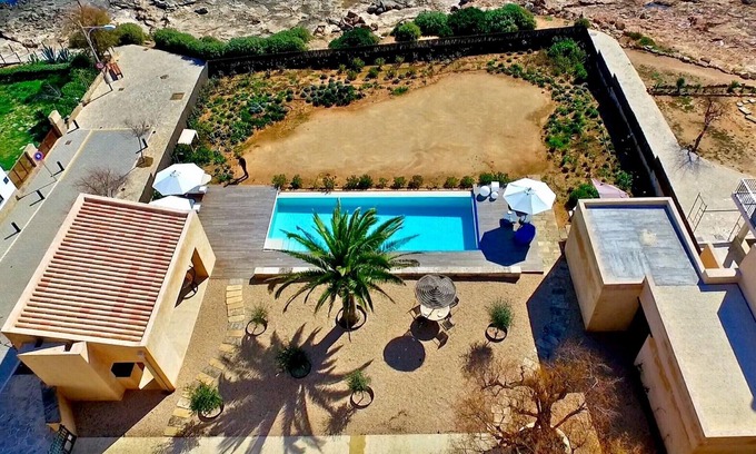 Colonia Sant Jordi Apartment | Apartment 'Cabrera' with Sea Views, Wi-Fi and Air Conditioning