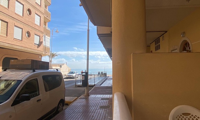 El Moncayo Apartment | Apartment with sea views, 25m. of the beach