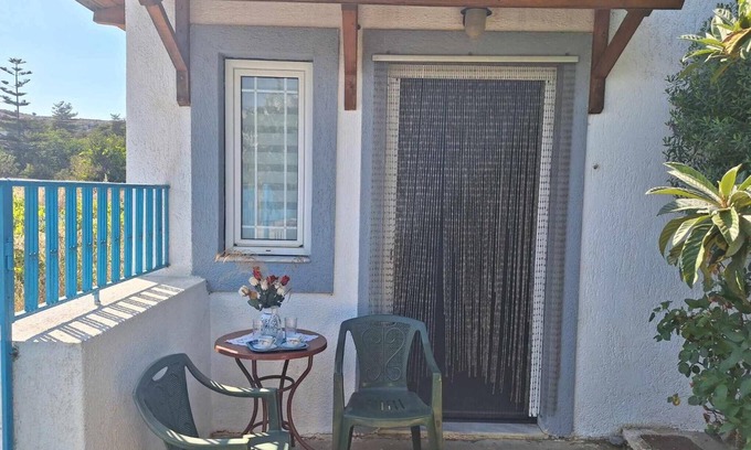 Mochos Apartment | Apartment 'Eve's House' with Mountain View, Wi-Fi and Air Conditioning