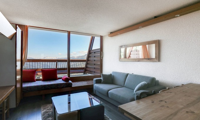 Arc-1600 Apartment | Apartment for 6 in Arc 1600 near slopes and shops