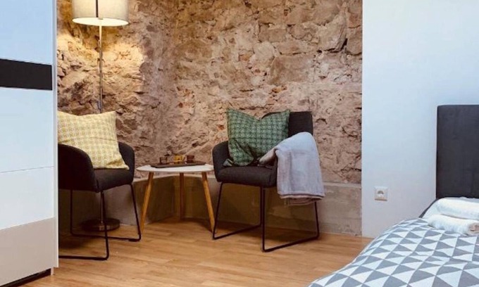 Passau Apartment | Apartment "Felix Living 1" with Wi-Fi