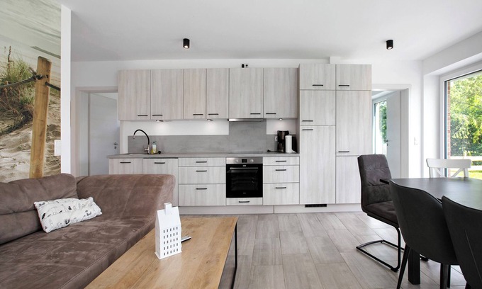 Schulp Apartment | Apartment 'Ferienhaus Ebbe Unten' with Private Terrace, Private Garden and Wi-Fi