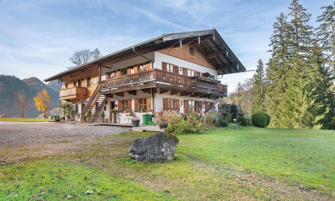 Ruhpolding Apartment | Apartment 'Ferienwohnung Unternberg' with Mountain View, Shared Terrace and Wi-Fi
